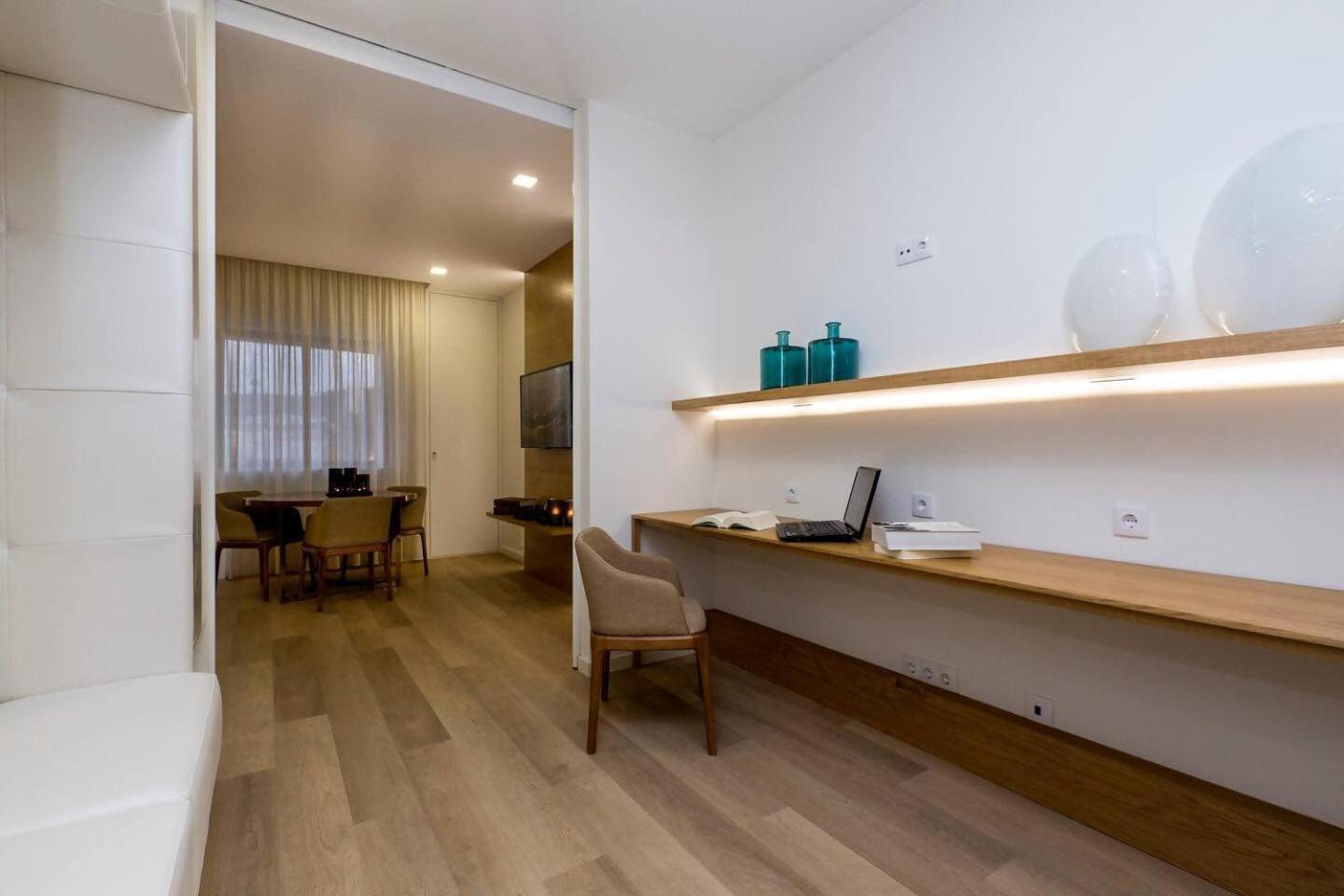 The Office Guest Apartment Guimaraes Exterior photo