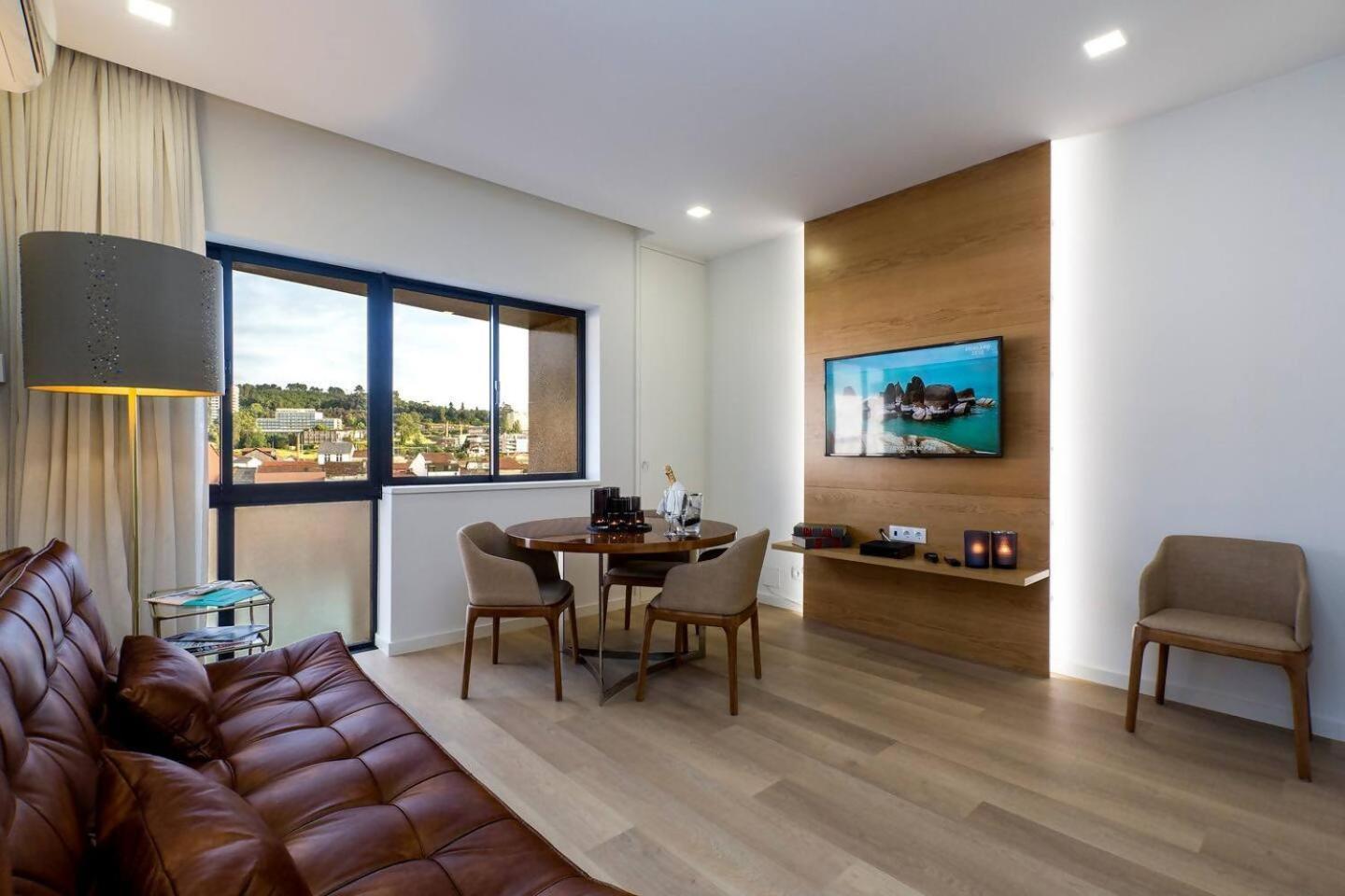 The Office Guest Apartment Guimaraes Exterior photo